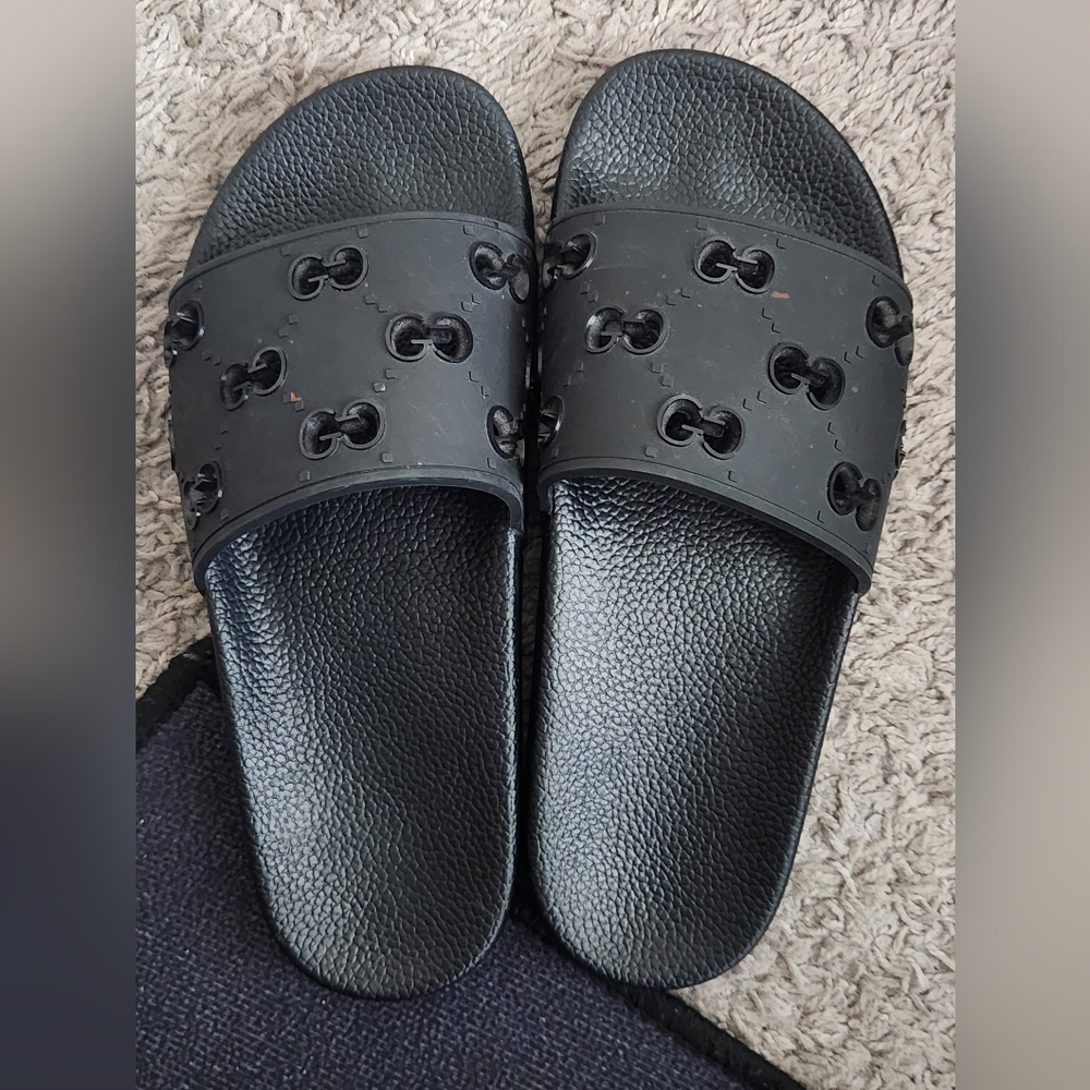 Guxci Black Slide Sandals Size 6